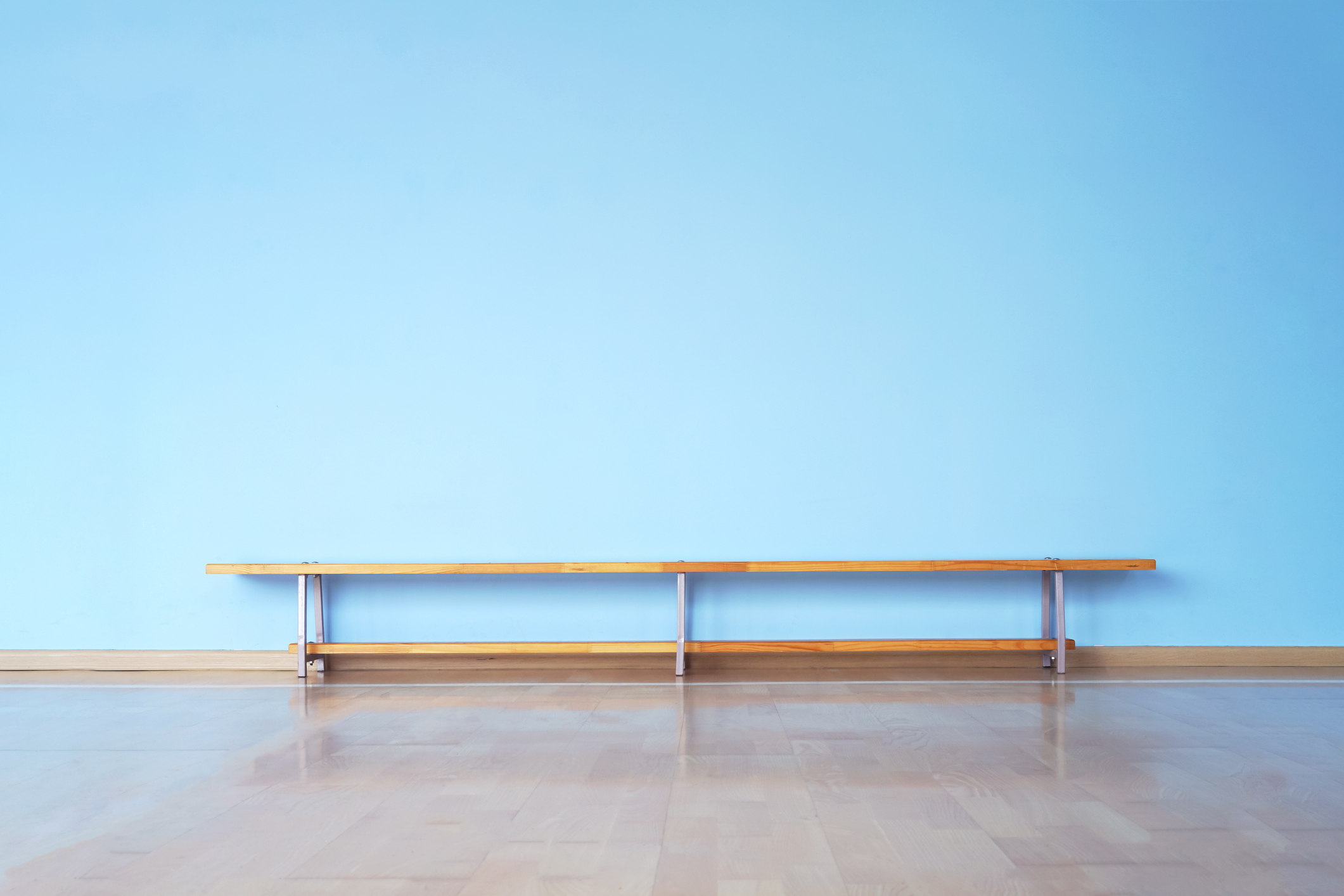 blog header image of an empty bench